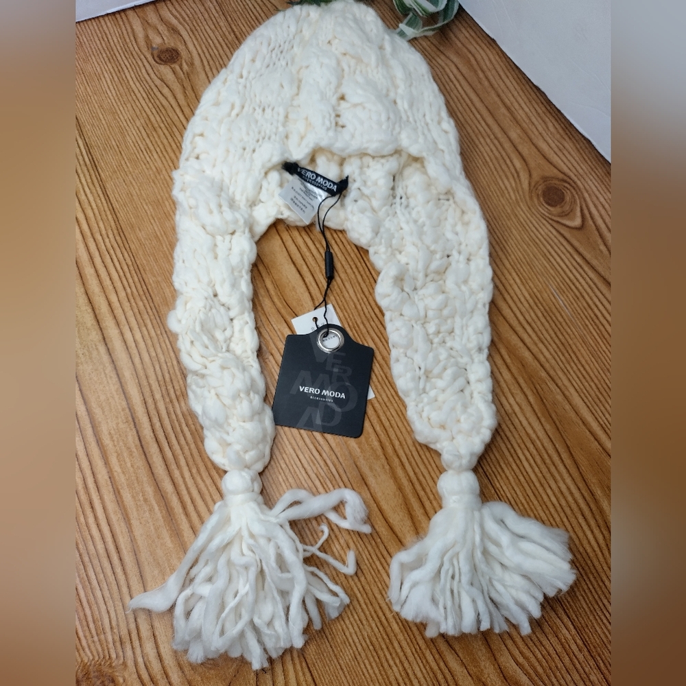 Vero Moda Cozy Knit Hat White